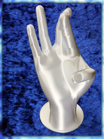 Dekorative Hand in Weiß